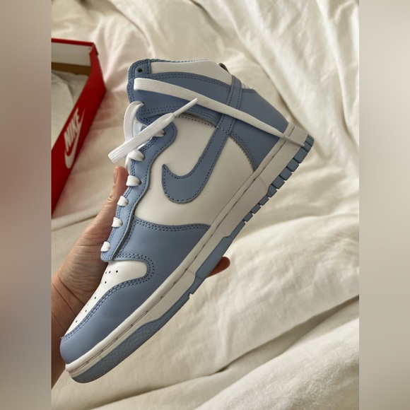 Nike Dunk High - Picture 4 of 8